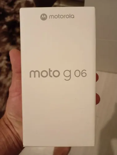 Vendo ou troco Motorola moto g06 praticamente novo 