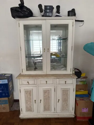 Bar e cristaleira
