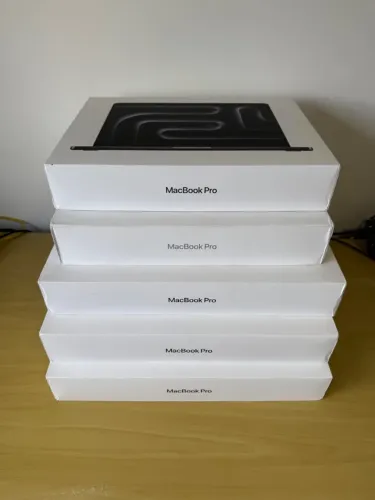 MacBook Pro 16 M5 Max 48GB 2TB SSD Space Black Modelo MGEE4LL/A A3429
