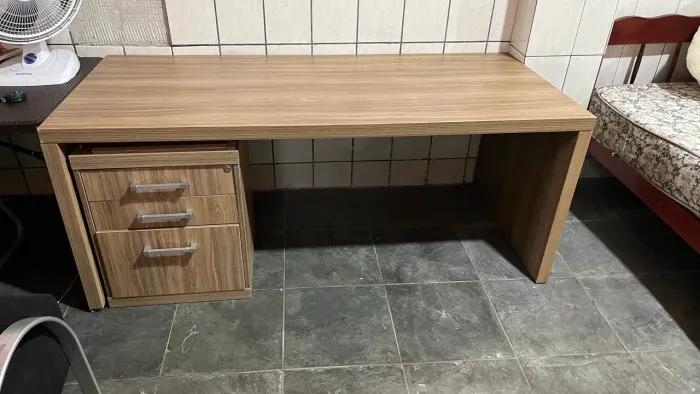 Escrivaninha entrego