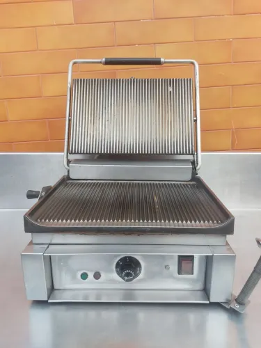 Prença grill profissional 220 vts