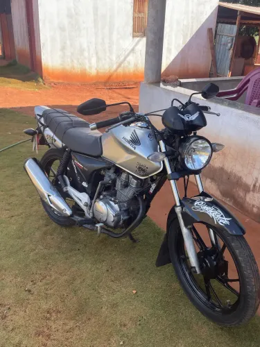 Titan 150 
