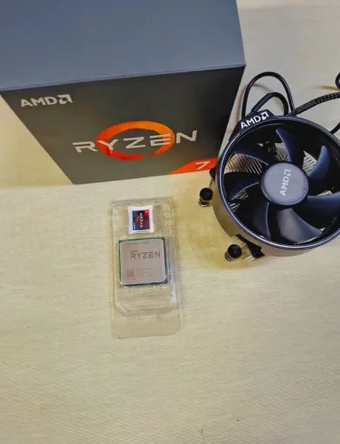 Rayzen 7 2700 + cooler original