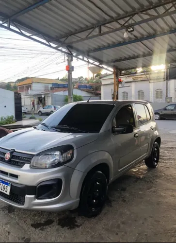 Fiat Uno Attractive 1.0 EVO Fire Flex 8V 5P 2021
