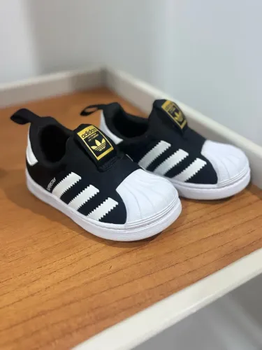 Tênis infantil adidas