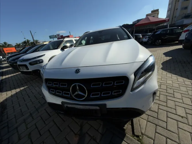 Mercedes-Benz GLA-200 GLA 200 Night 1.6. TB 16V Flex Aut. 2019