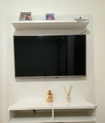 VENDE-SE PAINEL E VENDE-SE TELEVISÃO 