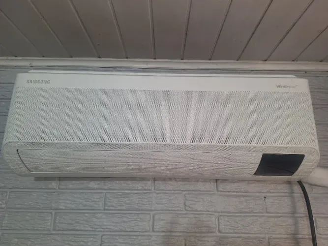 Ar condicionado Samsung WindFree 9.000 BTUs-Frio-Bivolt- Usado