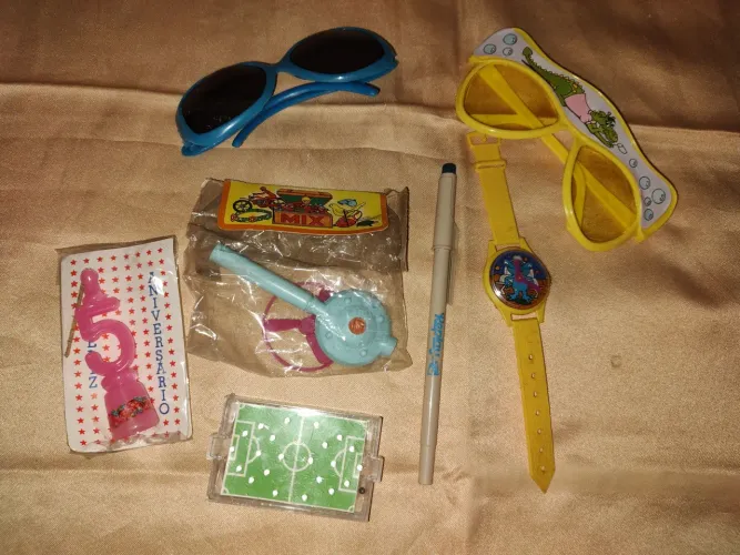 LOTE COM 7 INTES BRINQUEDOS ANOS 80 (OBS: NÃO VENDO SEPARADO SÓ O LOTE.)