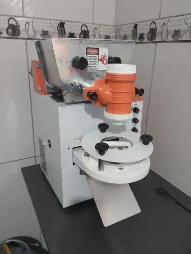 Máquina Modeladora de Salgados Compacta Mix