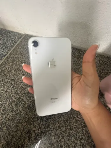 2 celular iPhone XR. Usados, em ótimo estado. 76% de bateria. R$900,00 CADA