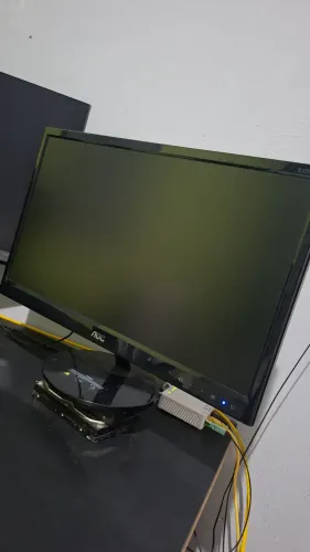 Monitor AOC 23" LED ultrafino
