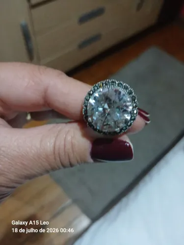 Anel em prata com zirconia