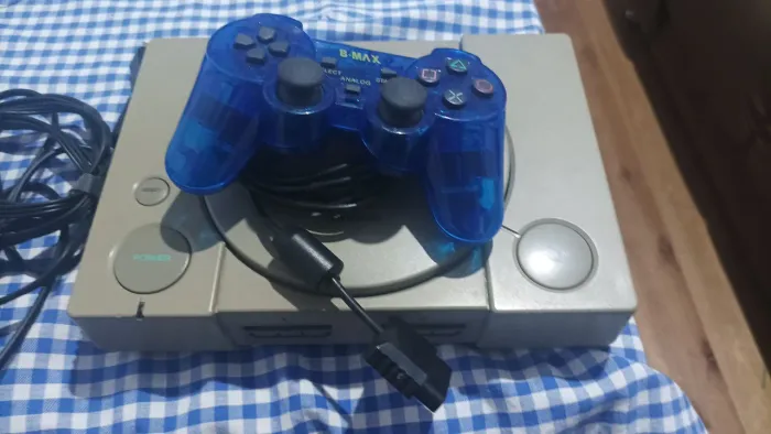 PS1 Fat Modelo SCPH-7501 110v (Destravado)