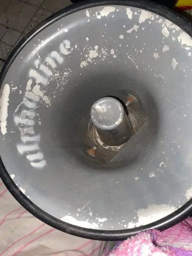 corneta de carri de som na rua 