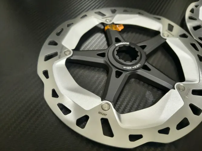 Par de Disco de Freio Shimano XT Ice technologies Freeza. MT800, EM810 , 180mm
