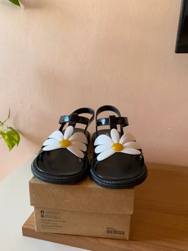 Melissa T 34 - Muito nova para vender rápido 