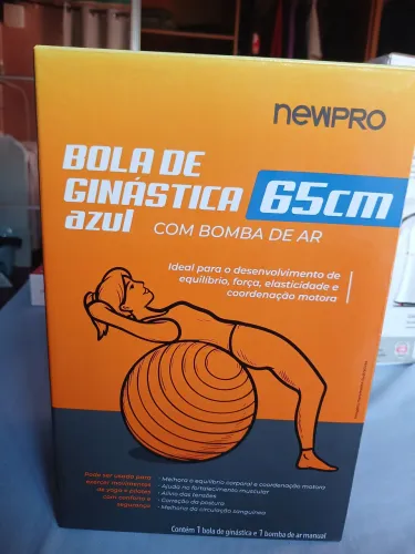 Bola de Ginástica 65cm NewPro com Bomba de Ar