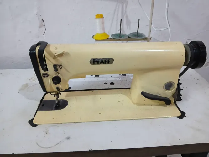 Máquina de costura industrial 