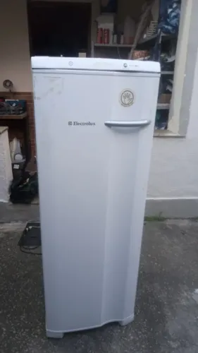Freezer Electrolux 