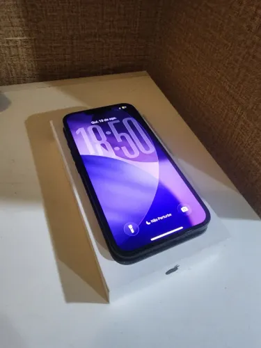 iPhone 16e