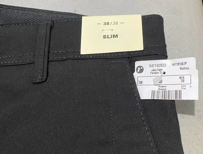 Calça 38 Preta Slim da Riachuelo (nova)