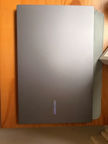 Galaxy Book 4 - Notebook novíssimo 5 meses de uso praticamente acabei de tirar da caixa
