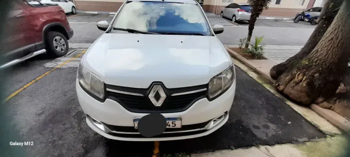 Renault Logan Dynamique Hi-flex 1.6 8V 4P 2015