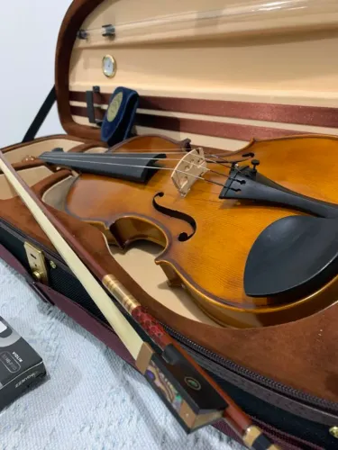 Violino 4/4 feito a mão