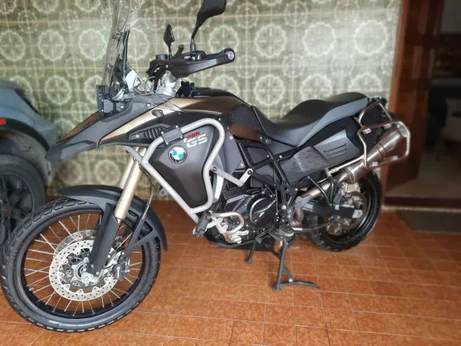GS 800 Adventure 2015 novíssima