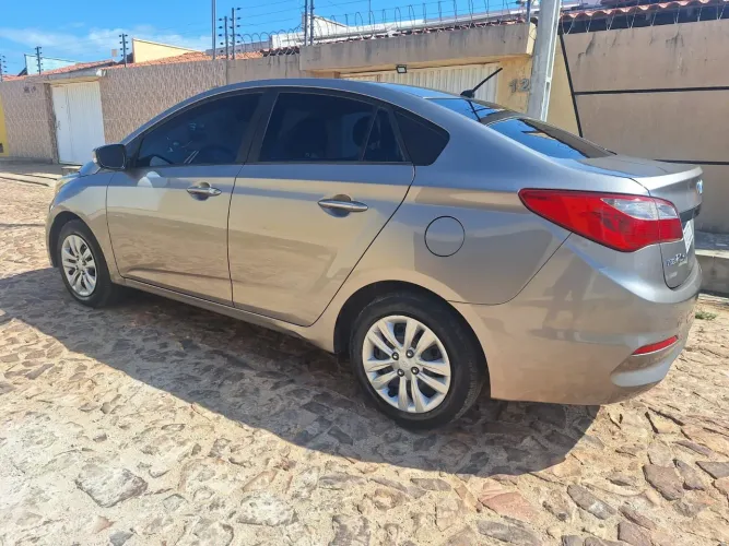 Hyundai HB20S Comfort Plus 1.0 TB Flex 12V Mec. 2017