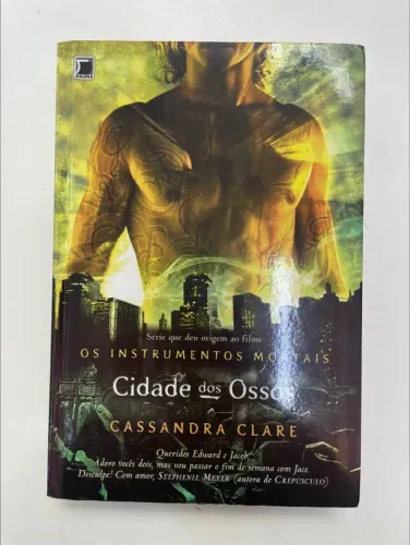 LIVRO CIDADE DOS OSSOS ( OS INSTRUMENTOS MORTAIS VOL.1) CASSANDRA CLARE