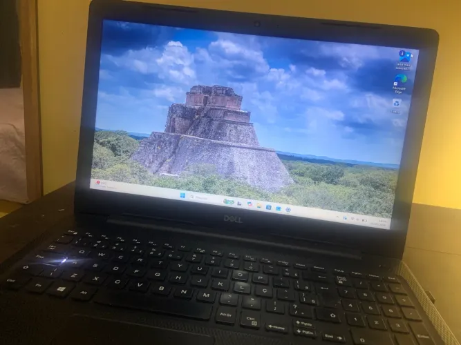 Dell Inspiron 15 3583 Core i5 8ª Geração 8GB SSD NVMe 256GB