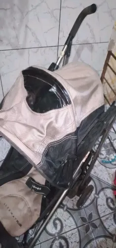 Carrinho unissex de bebê