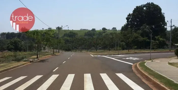 Terreno à Venda em Residencial Fechado no Santa Marta em Ribeirão Preto.