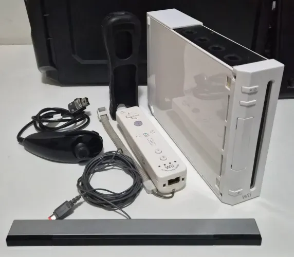 Nintendo Wii Destravado (com vários jogos)