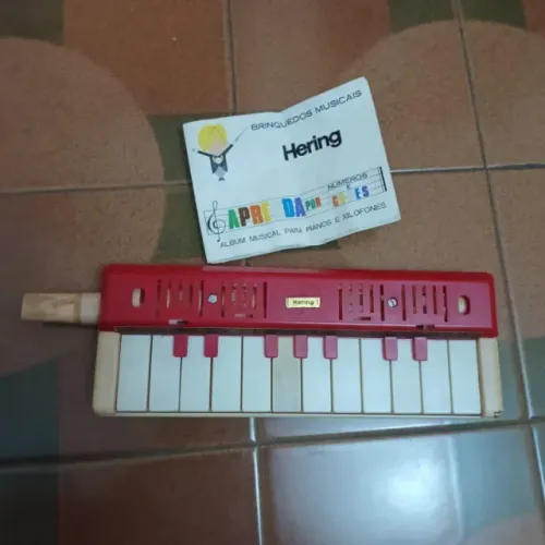 Piano infantil anos 70