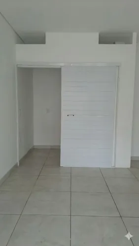 Porta de correr alumínio c/Pvc completa com roldanas