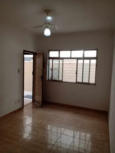 Amplo 1 Quarto, Térreo com Quintal