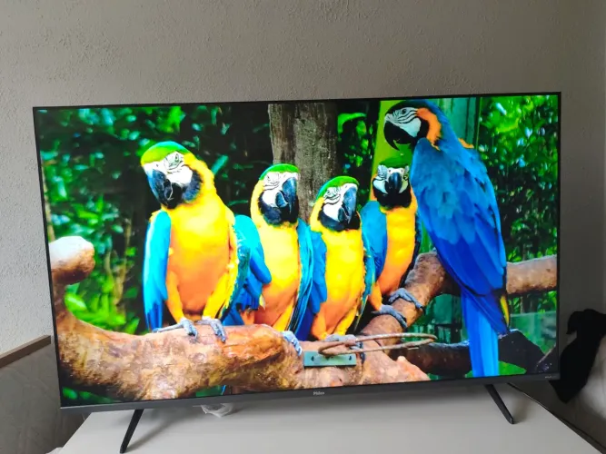 Smartv 60 polegadas Android 4k com Bluetooth integrado tv como nova sem detalhes