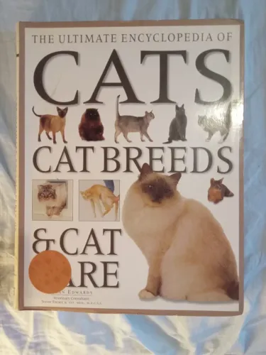 Livro importado da Inglaterra ?The Ultimate Encyclopedia of Cats Cat Breeds and Cat Care?