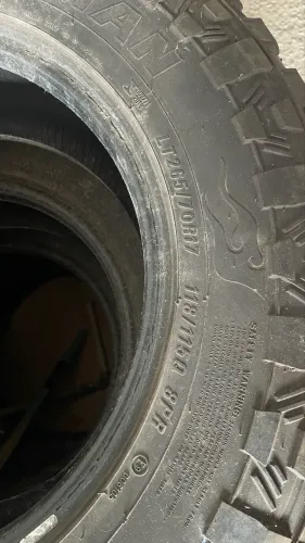 4 Pneus Sumide LT265/70 R17