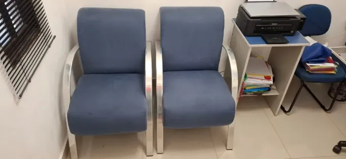 2 poltronas para escritório ou residência.