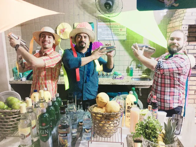 Barman mão de obra 