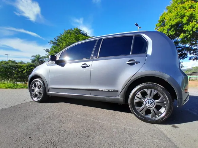 Volkswagen Up! Cross 1.0 TSI Total Flex 12V 5P 2019