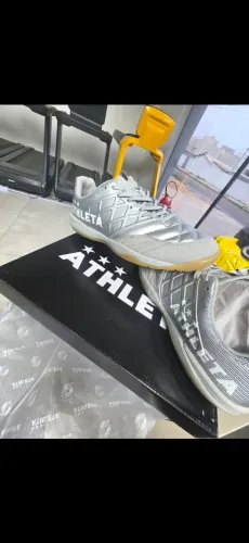 Chuteira Athleta futsal
