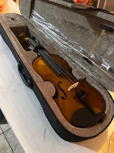 Violino Dominante em perfeito estado