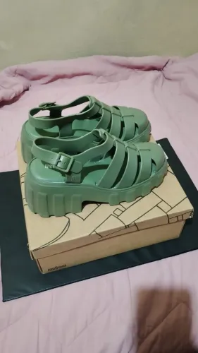 Melissa Megan Verde Militar Original (NOVA)