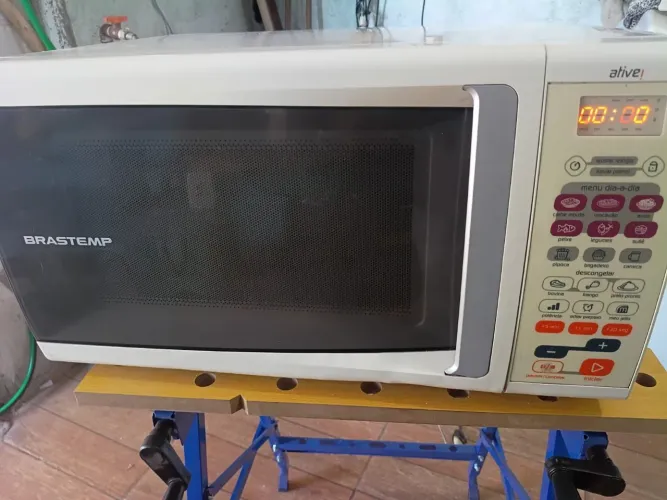 Microondas Brastemp 30 litros em ótimo estado FUNCIOANDO