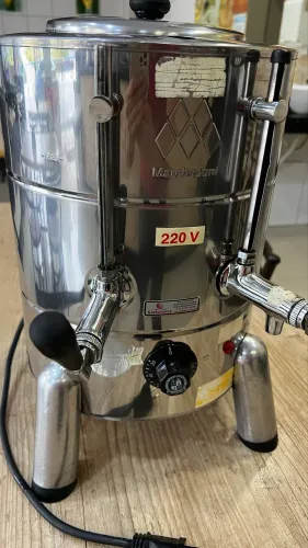Cafeteria 220 V (precisa de alguns ajustes)